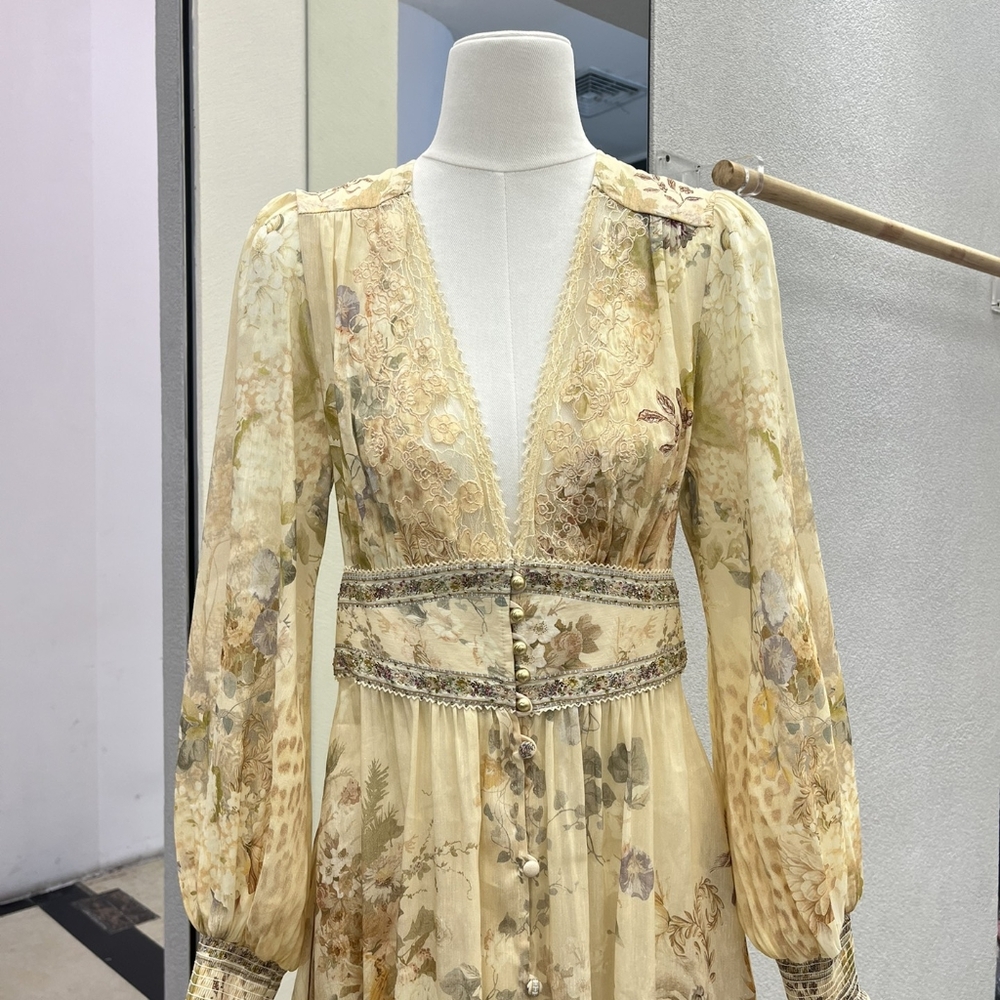 Final Sales Camilla button dress with shaped waistband - Picture 8 of 14